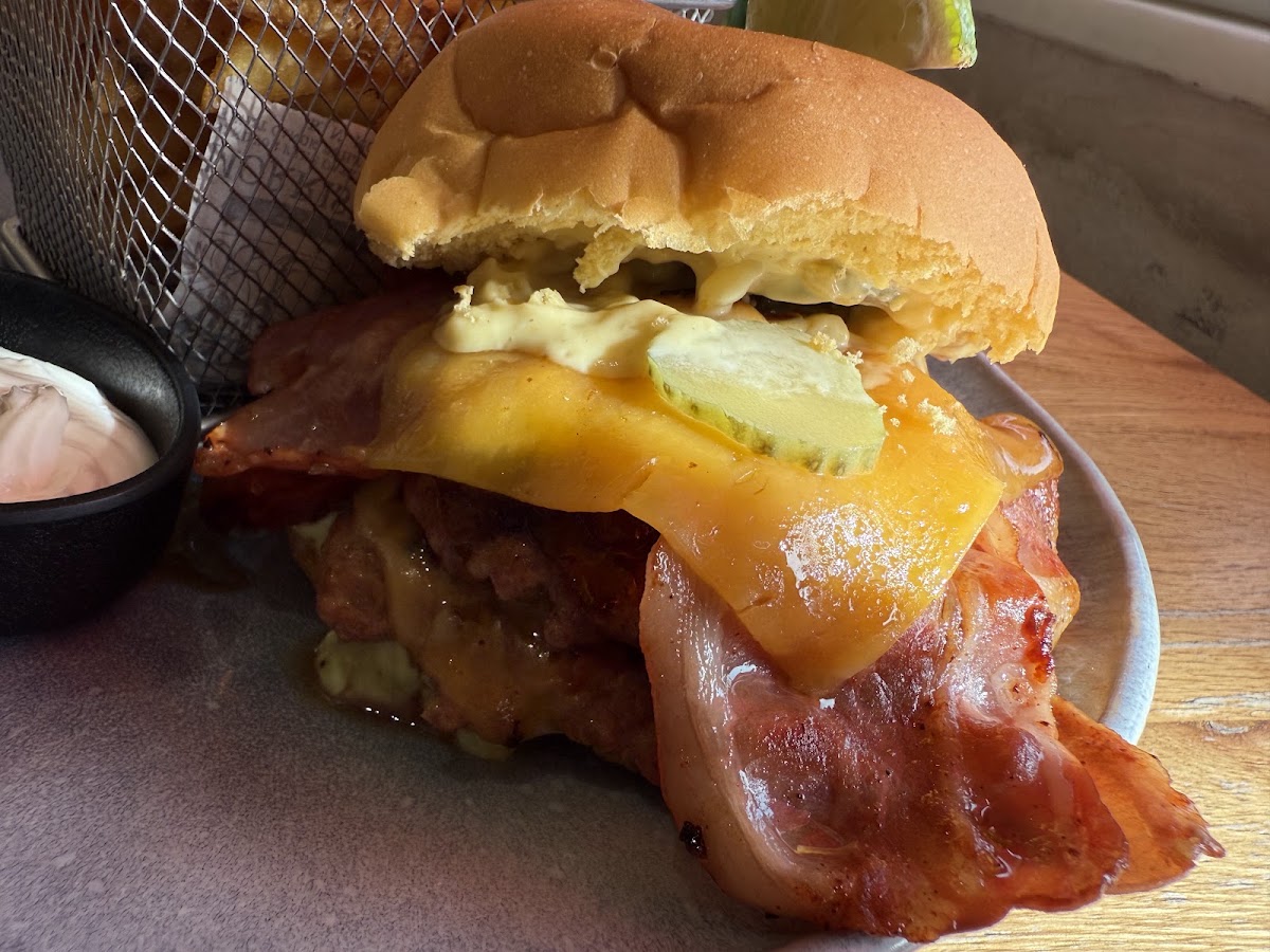 Bacon cheeseburger